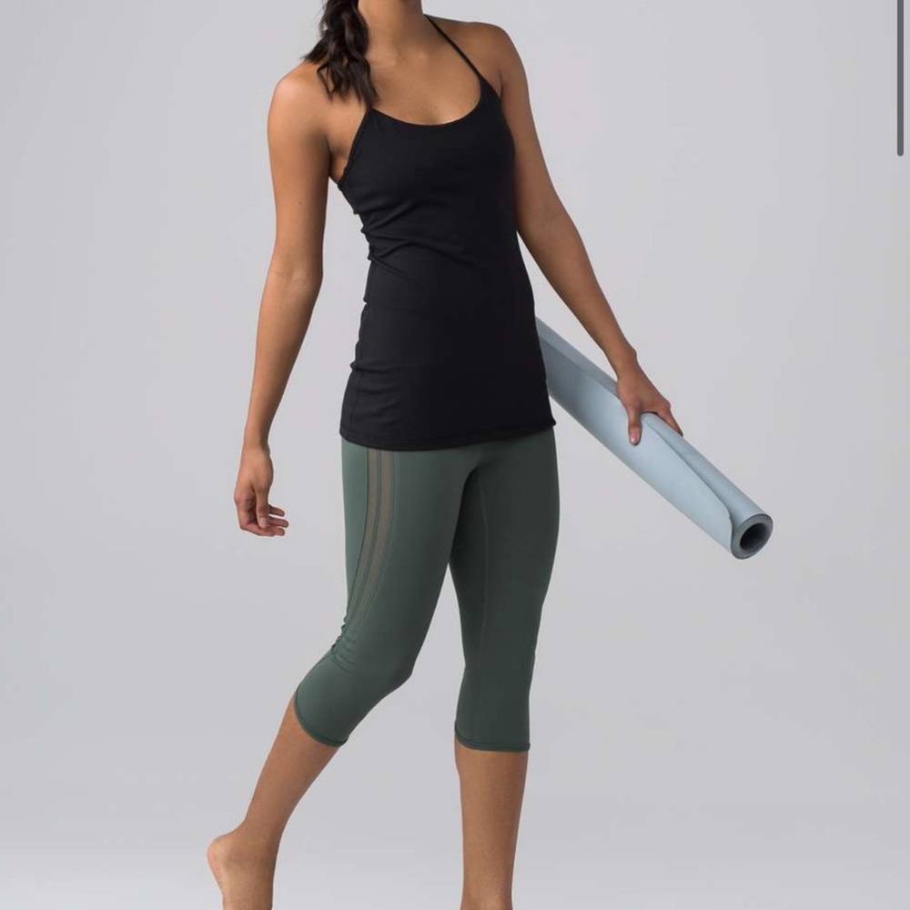 Lululemon Women’s Power Pose Tank Light Support For A/B Cup in Black Size 8